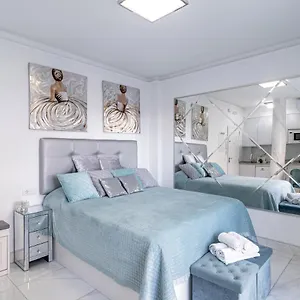 silver-horizon-luxury-apartment.hotelsinnerja.org/